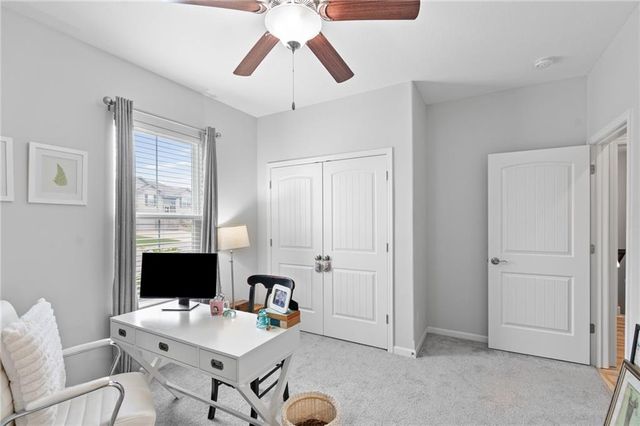 605 SE Colonial Drive, Blue Springs, MO 64014