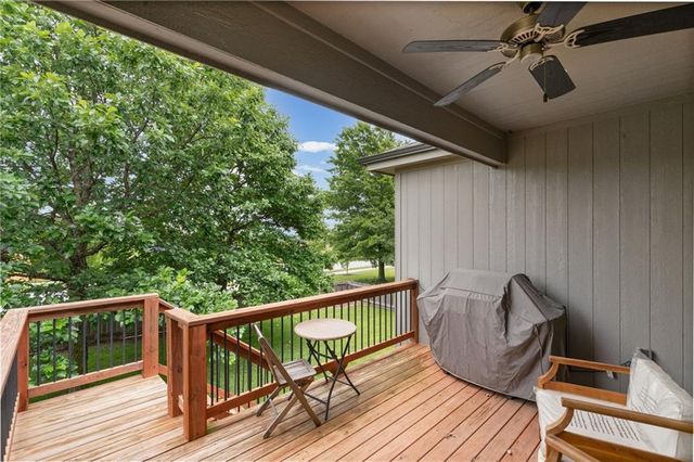 605 SE Colonial Drive, Blue Springs, MO 64014