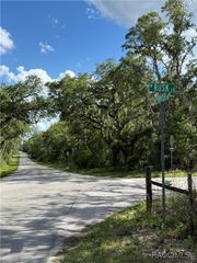 132 S Thayer Avenue, Lecanto, FL 34461