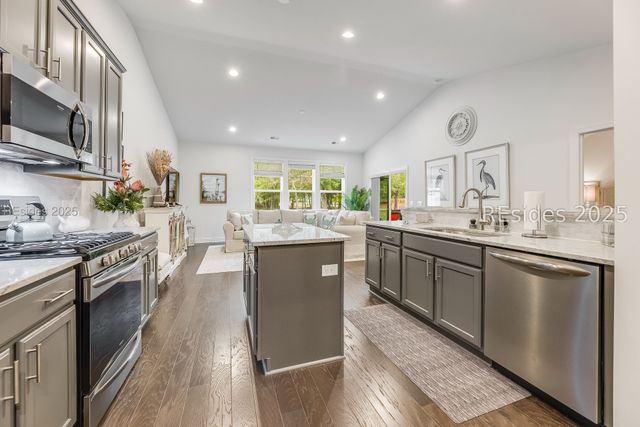 204 Wooden Wheel Ln, Bluffton, SC 29909