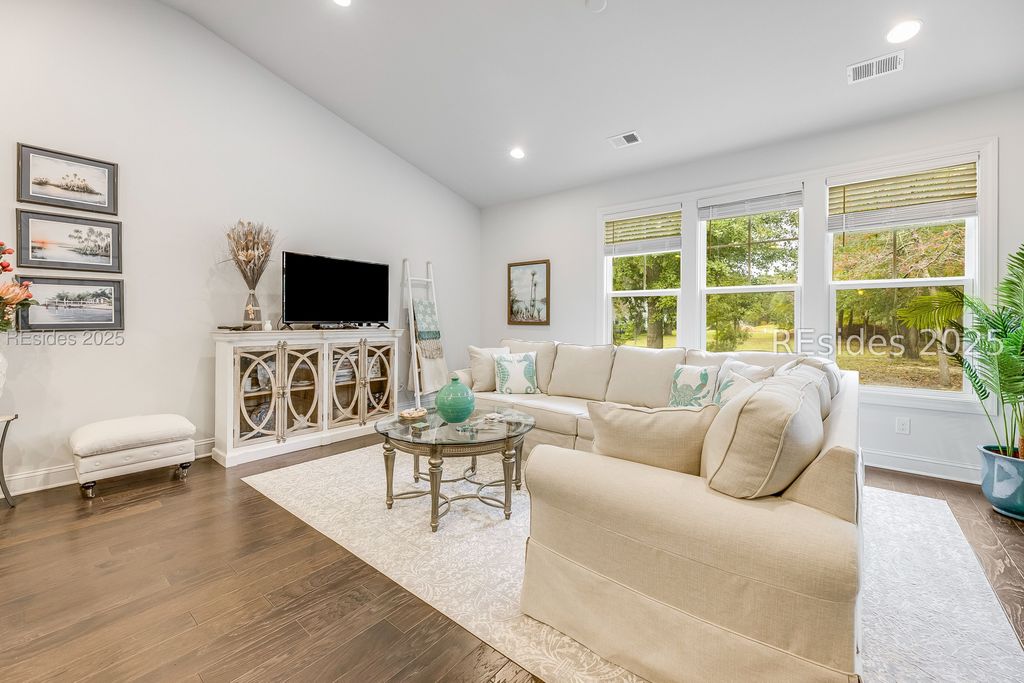 204 Wooden Wheel Ln, Bluffton, SC 29909