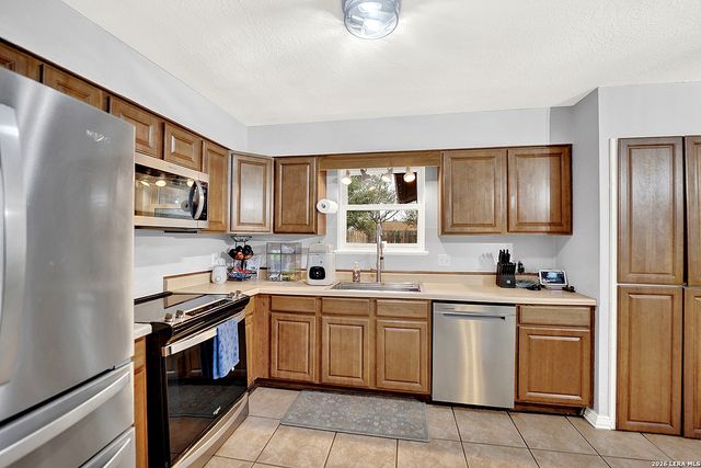 1501 Longhorn, Floresville, TX 78114