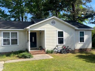 616 Bladestone Court, Apex, NC 27502