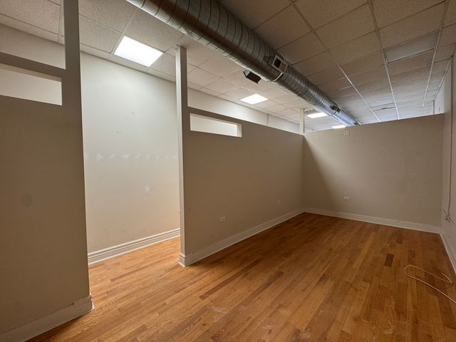 7005 N Glenwood Avenue, Chicago, IL 60626