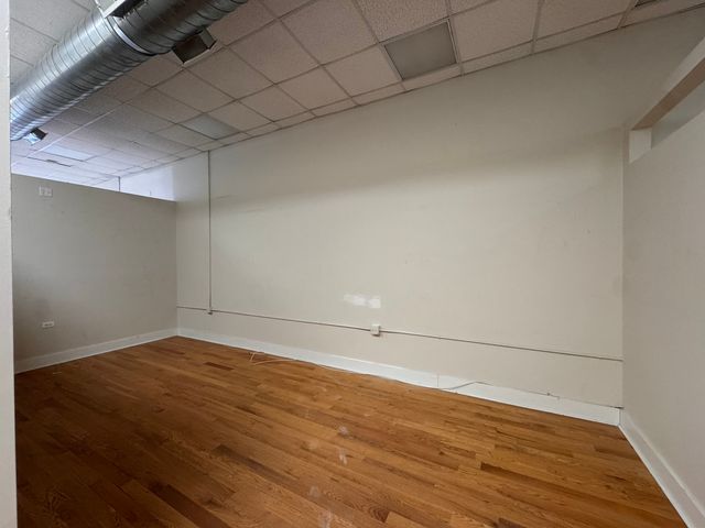 7005 N Glenwood Avenue, Chicago, IL 60626