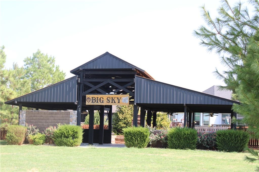 950 Gallatin Street, Bentonville, AR 72712