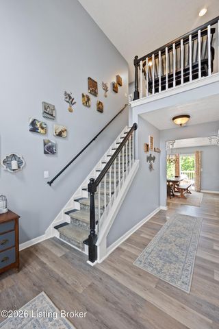 350 Pin Oak Dr, Taylorsville, KY 40071