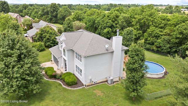 350 Pin Oak Dr, Taylorsville, KY 40071