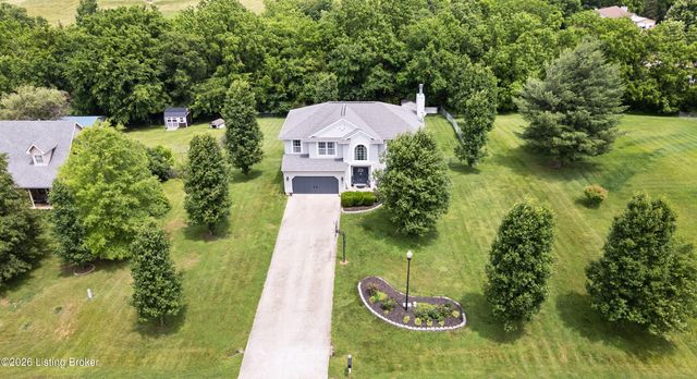 350 Pin Oak Dr, Taylorsville, KY 40071