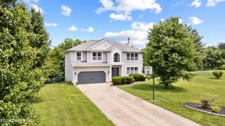 350 Pin Oak Dr, Taylorsville, KY 40071