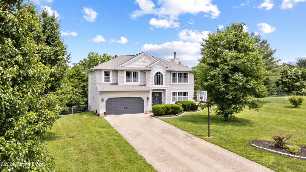 350 Pin Oak Dr, Taylorsville, KY 40071