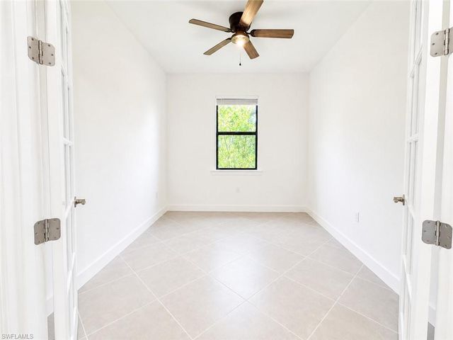 3929 Hampton CIR, Alva, FL 33920