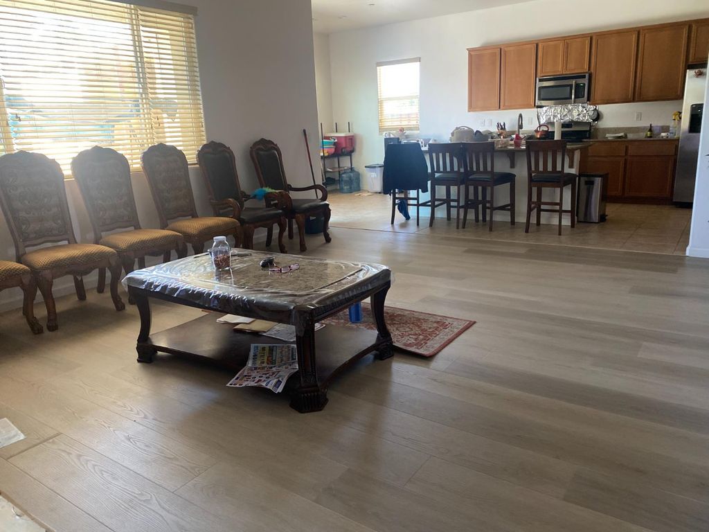 Image 3 of property listing at 3765 N Pearwood Avenue, Fresno, CA 93727