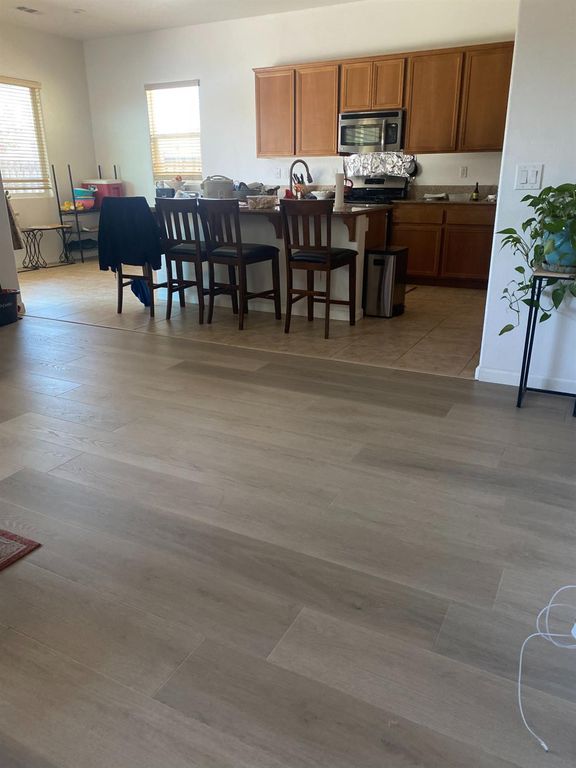 Image 4 of property listing at 3765 N Pearwood Avenue, Fresno, CA 93727
