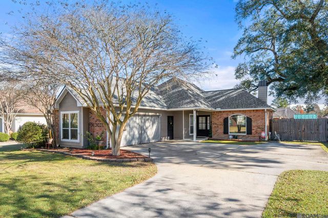 16092 Jarod Dr, Prairieville, LA 70769