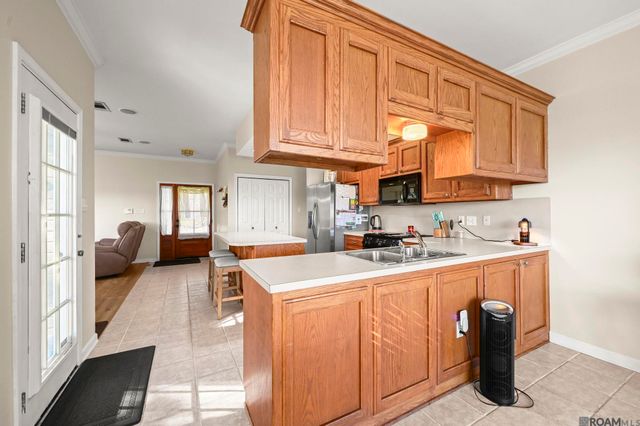 16092 Jarod Dr, Prairieville, LA 70769