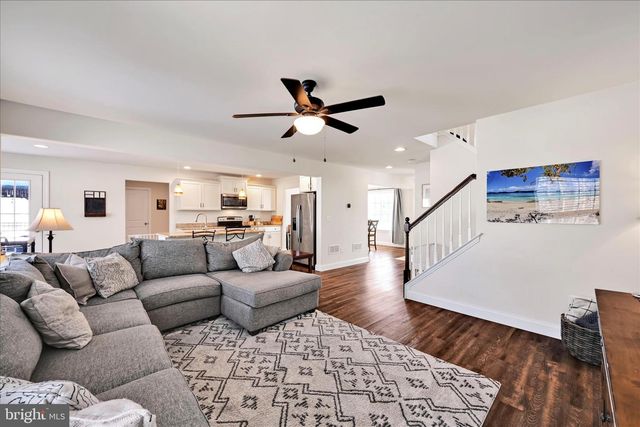 30 JENNIFER RD, York, PA 17404