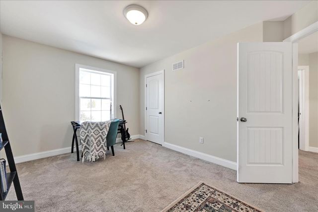 30 JENNIFER RD, York, PA 17404