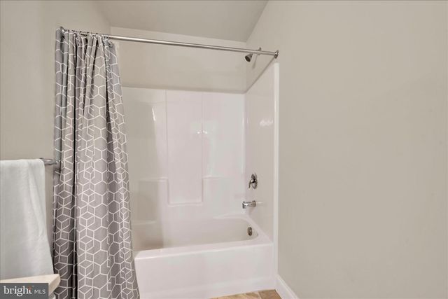 30 JENNIFER RD, York, PA 17404