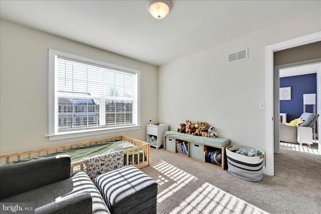 30 JENNIFER RD, York, PA 17404