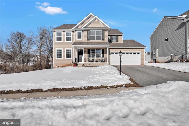 30 JENNIFER RD, York, PA 17404