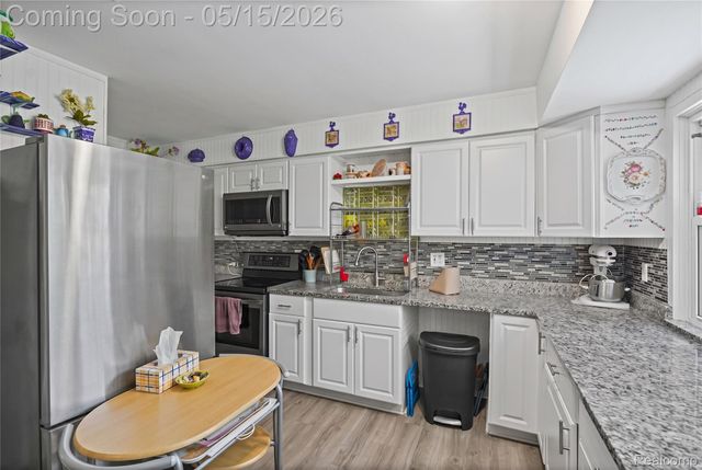 4202 Greenbrook Lane, Flint, MI 48507