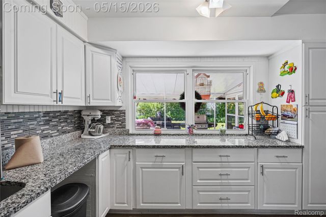 4202 Greenbrook Lane, Flint, MI 48507