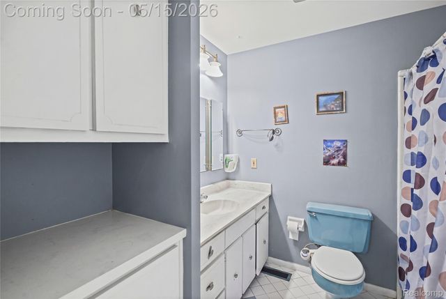 4202 Greenbrook Lane, Flint, MI 48507