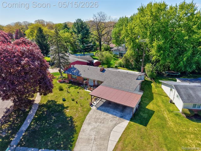 4202 Greenbrook Lane, Flint, MI 48507