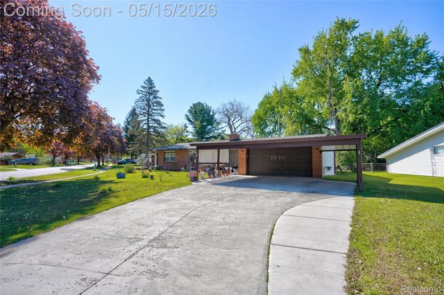 4202 Greenbrook Lane, Flint, MI 48507