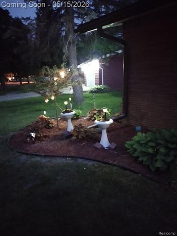 4202 Greenbrook Lane, Flint, MI 48507