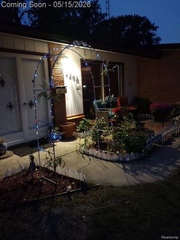 4202 Greenbrook Lane, Flint, MI 48507