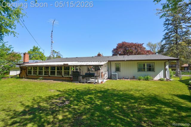 4202 Greenbrook Lane, Flint, MI 48507