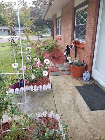 4202 Greenbrook Lane, Flint, MI 48507