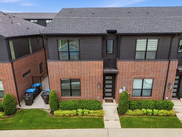 2817 Stanley Avenue, Fort Worth, TX 76110