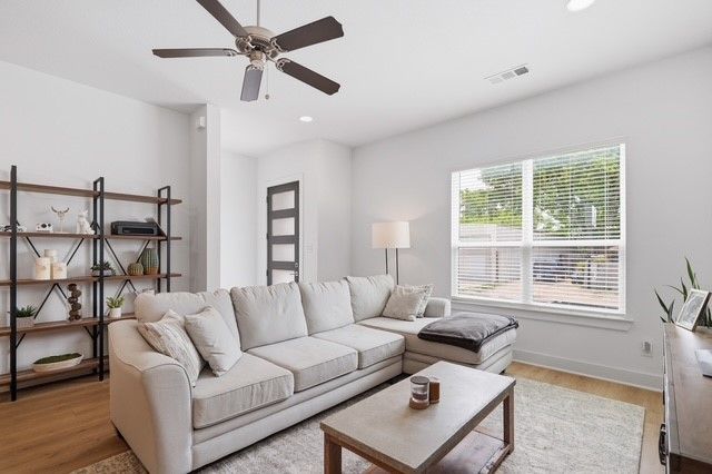 2817 Stanley Avenue, Fort Worth, TX 76110