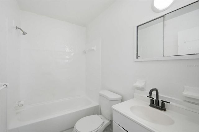 2312 E 112TH AVENUE, Tampa, FL 33612