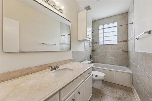 9829 Riddlelink, Houston, TX 77025