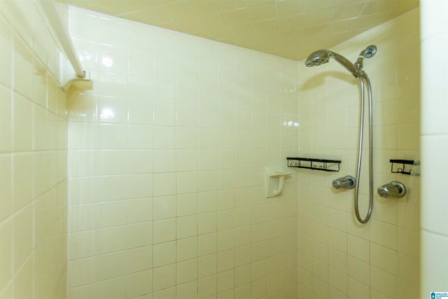 2098 MONTREAT CIRCLE 2098 C, Birmingham, AL 35216