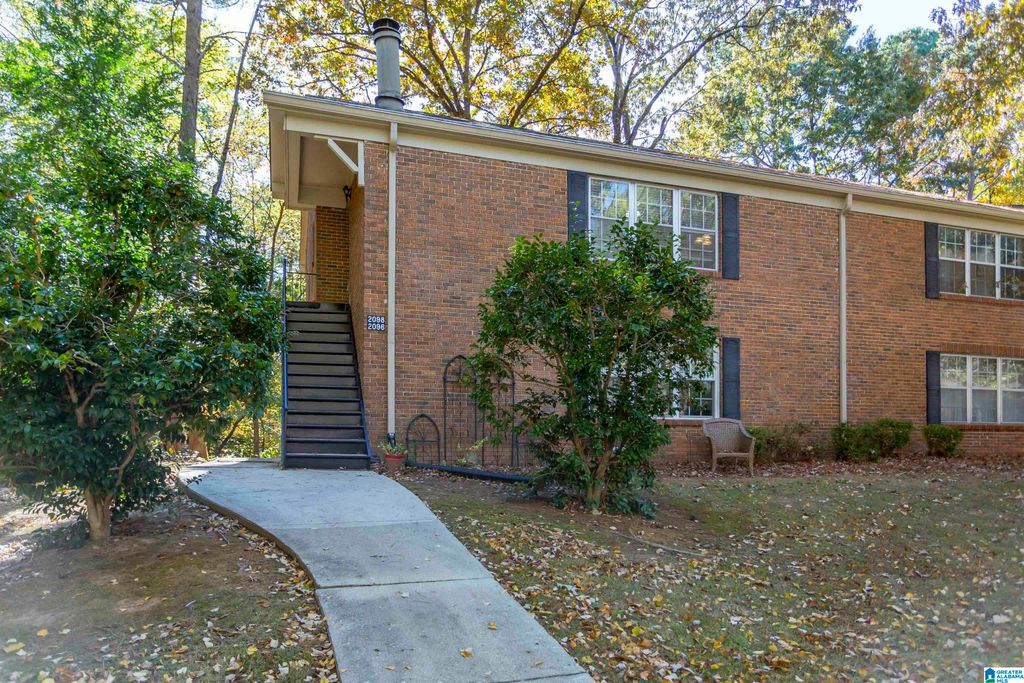 2098 MONTREAT CIRCLE 2098 C, Birmingham, AL 35216