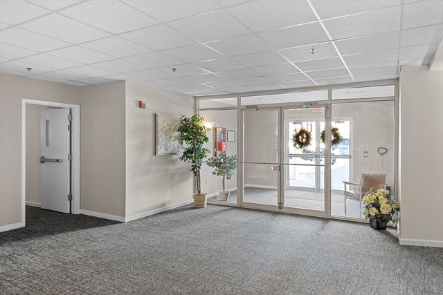 218 Reservoir St. 326, Holden, MA 01520