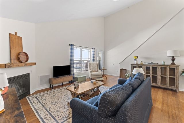 218 Reservoir St. 326, Holden, MA 01520