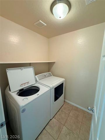 212 BOTANIC GARDENS Drive, Las Vegas, NV 89148