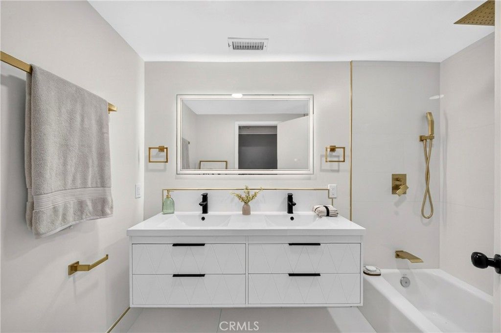 Image 19 of property listing at 4741 Via Del Rancho, Yorba Linda, CA 92886
