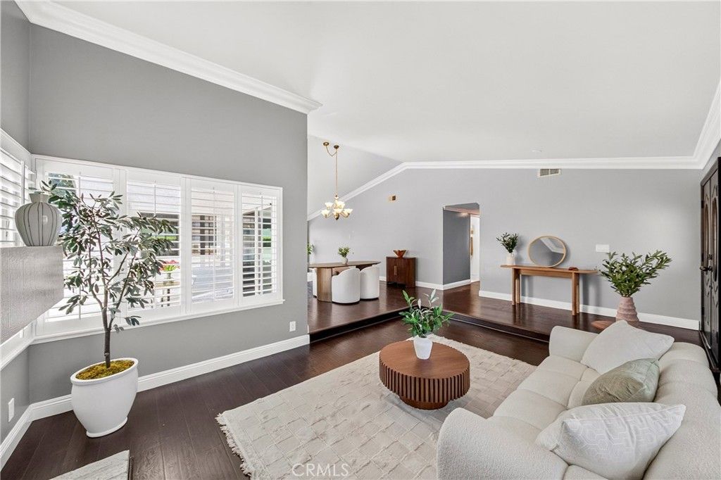 Image 5 of property listing at 4741 Via Del Rancho, Yorba Linda, CA 92886