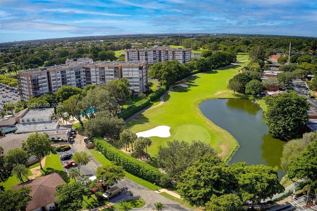 1000 Saint Charles Place 522, Pembroke Pines, FL 33026