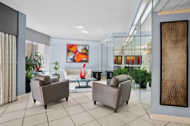 1000 Saint Charles Place 522, Pembroke Pines, FL 33026