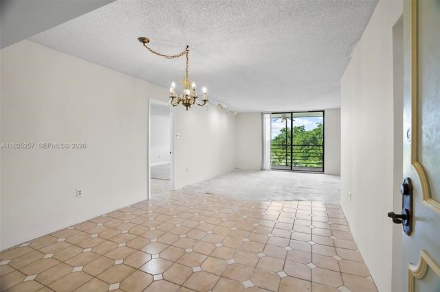1000 Saint Charles Place 522, Pembroke Pines, FL 33026