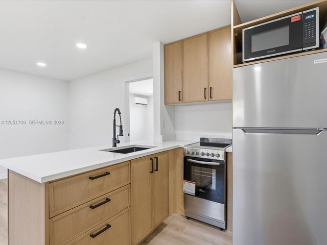 1129 NE 16th Avenue 1, Fort Lauderdale, FL 33304