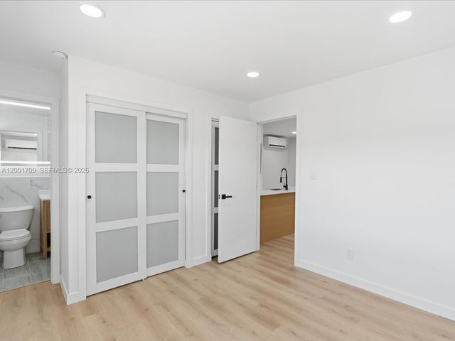 1129 NE 16th Avenue 1, Fort Lauderdale, FL 33304